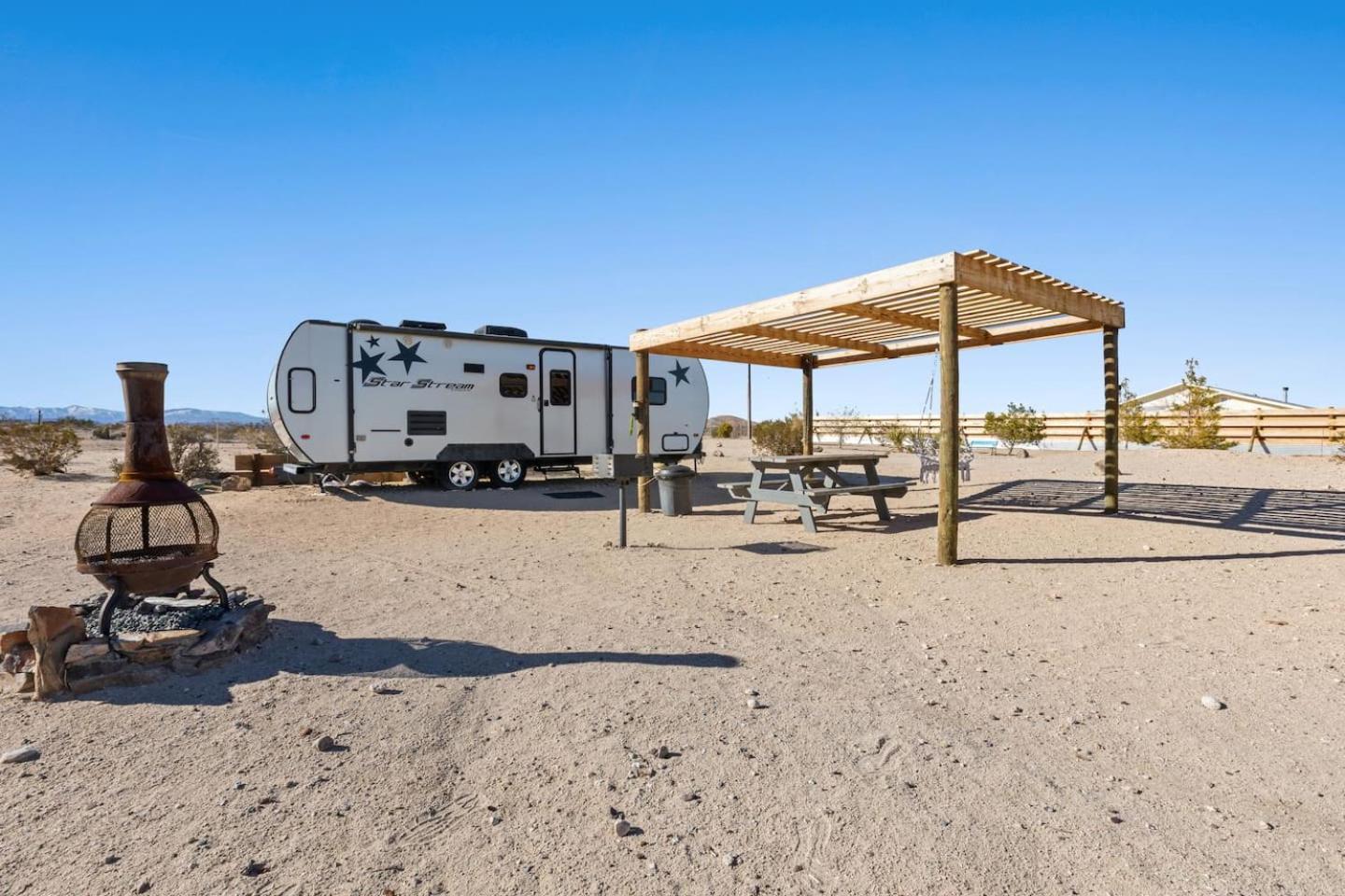 Jt Village Campground - Star Stream Joshua Tree Extérieur photo